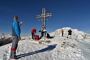 51 Foto di vetta alla croce di Cima Grem (2049 m) con da sfondo l'Arera